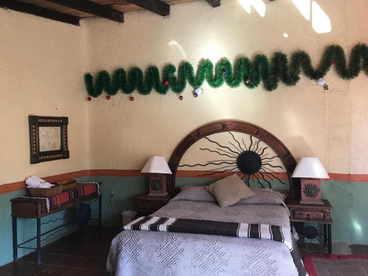 Hotel Rancho Cumbre Monarca Manzana de San Luis Esterno foto